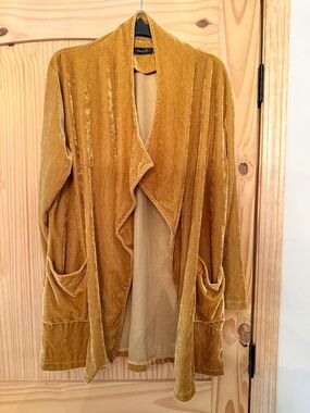 Velour open front long sleeve cardigan NWOT